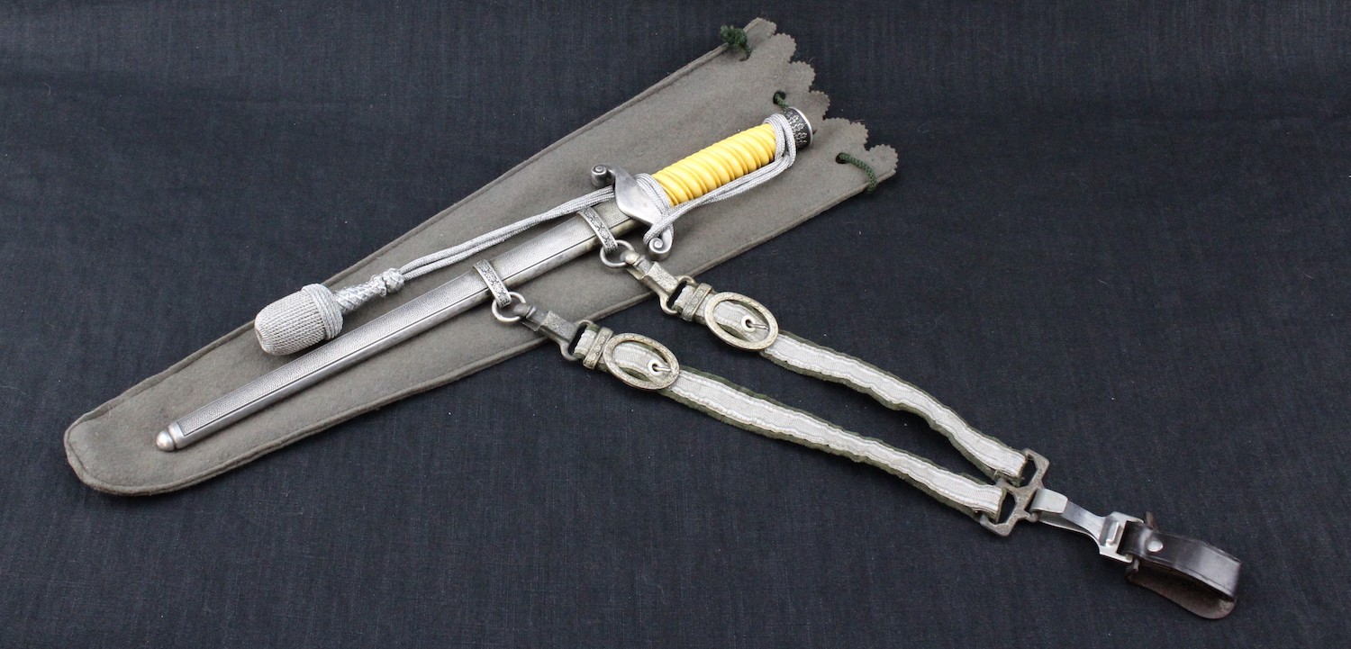 HOD Heeres Offiziersdolch mit Gehänge und Portepee & Filztasche